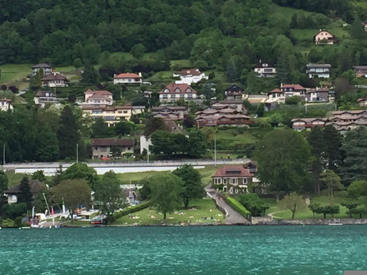 vista linda do lago de Annecy