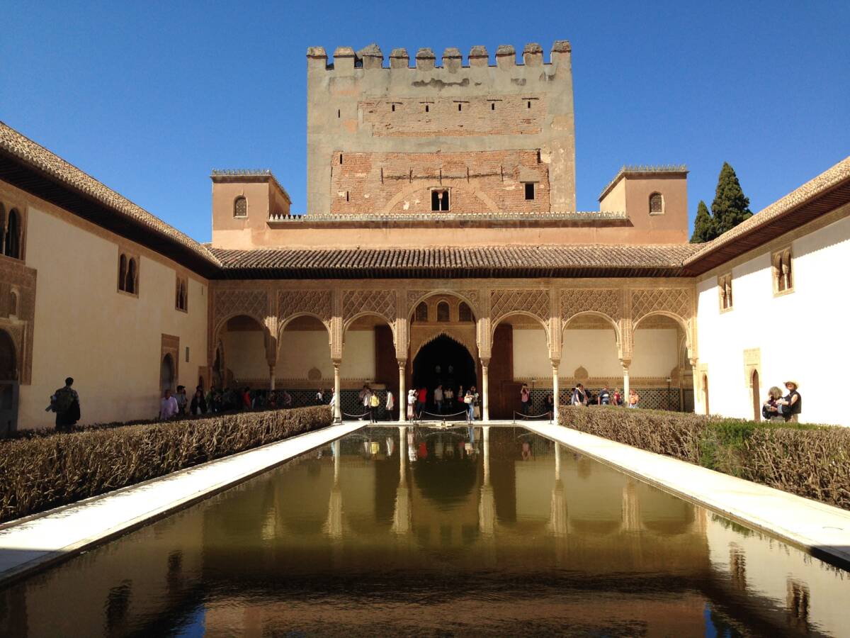 879 Patio De Comares