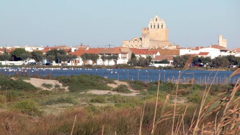 1475069619 Eglise Saintes Maries Mer 01