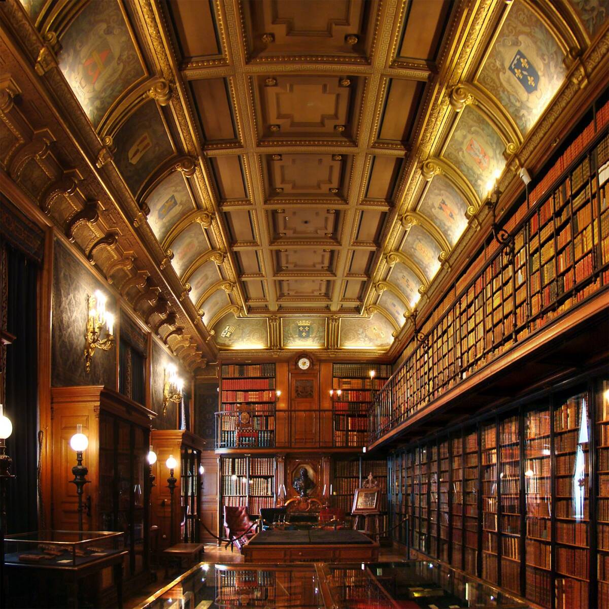68a20 Chantilly3biblioteca