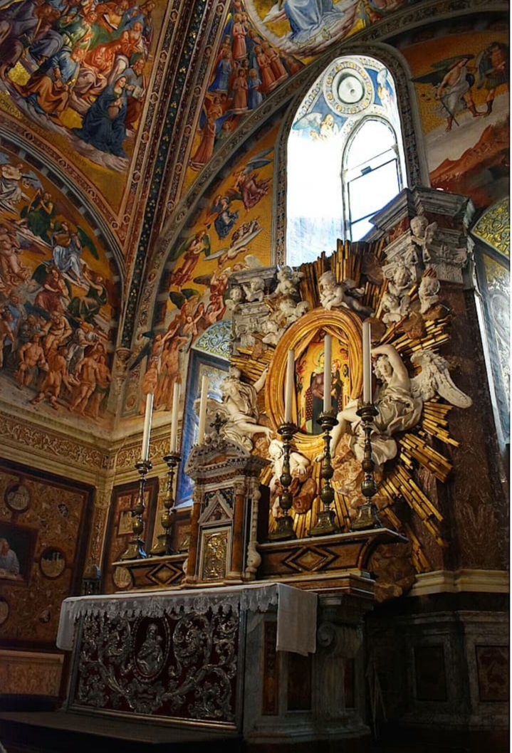 Capela San Brizio Altar